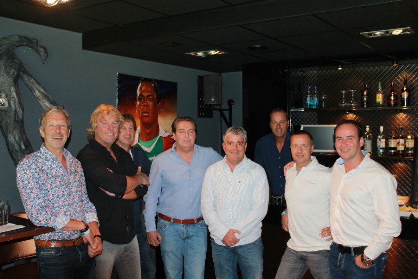 van links naar rechts: Hans Post, Rob Spaans, Brian Akeroyd, Marc Sagius, Ralph Righton, Remco v/d Berg, Martin van Vreede en René Baggerman