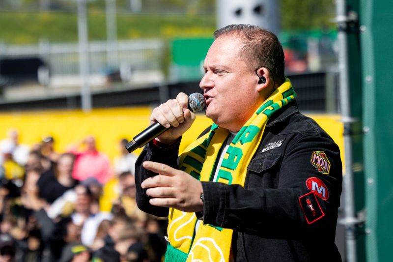 images/gallery/huldiging-ado-den-haag