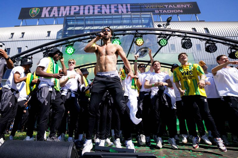 images/gallery/huldiging-ado-den-haag