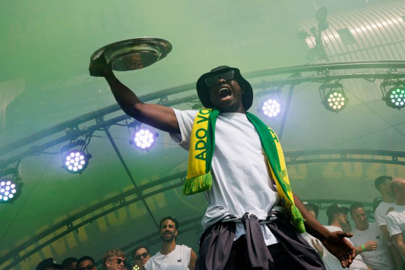 images/gallery/huldiging-ado-den-haag