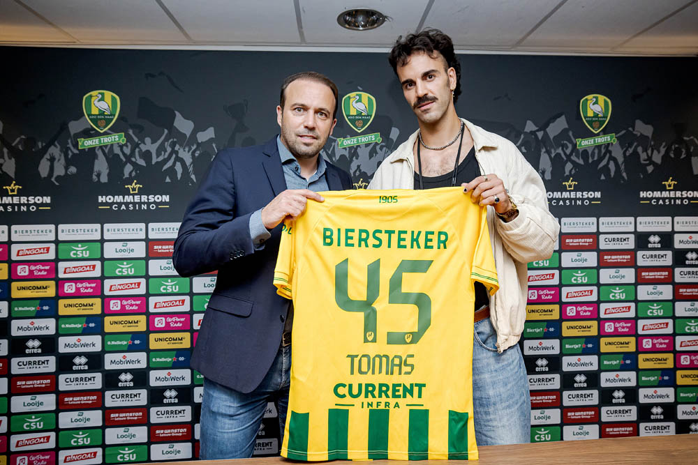 Presentatie *Diogo Tomas* van ADO Den Haag