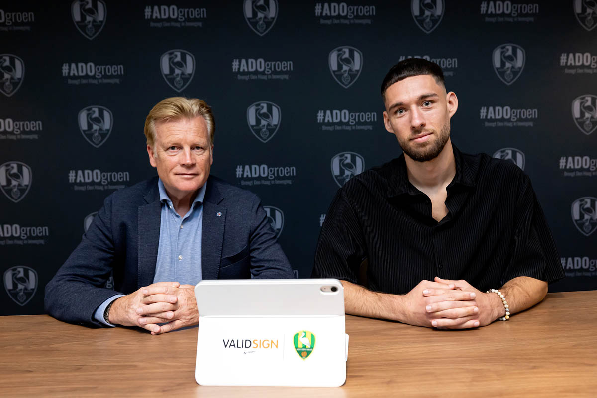 Presentatie *Antoine Lejoly* of ADO Den Haag 