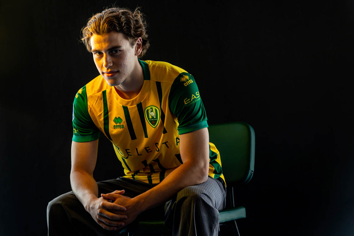 Presentatie *Lasse Wilhelm* of ADO Den Haag