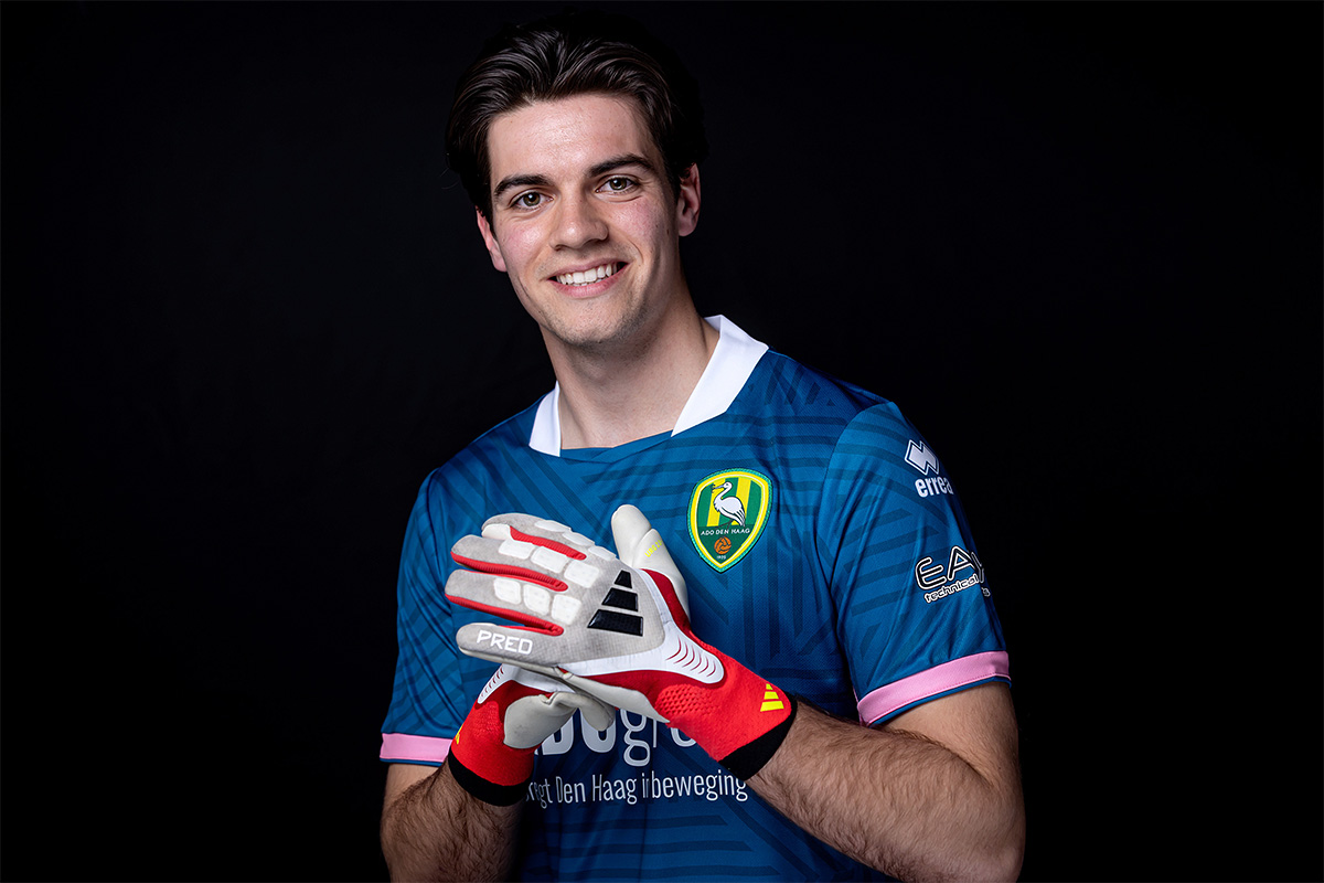 ondertekening Sem Eekhout van ADO Den Haag