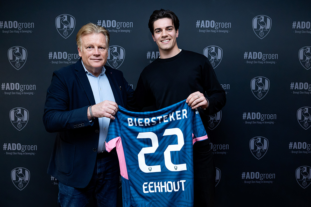 ondertekening Sem Eekhout van ADO Den Haag