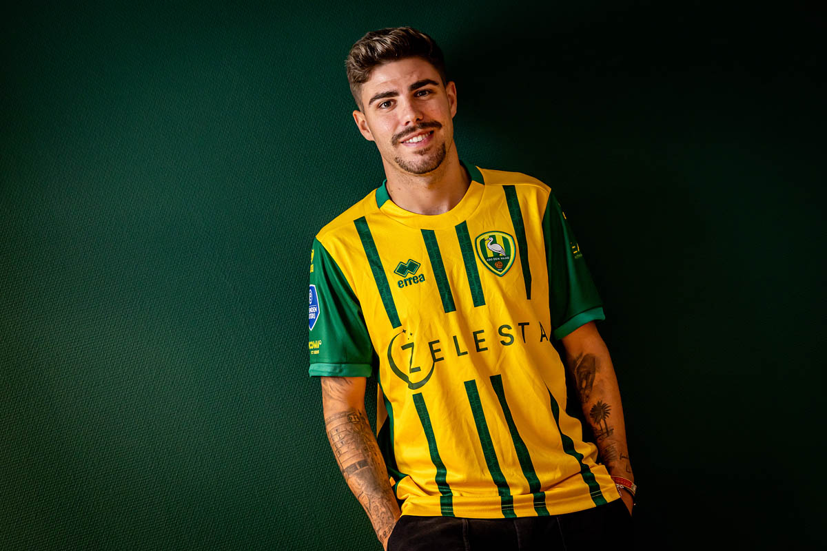 Presentatie *Alex Pozo* of ADO Den Haag
