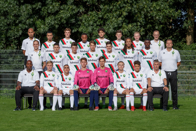 0onder17uit