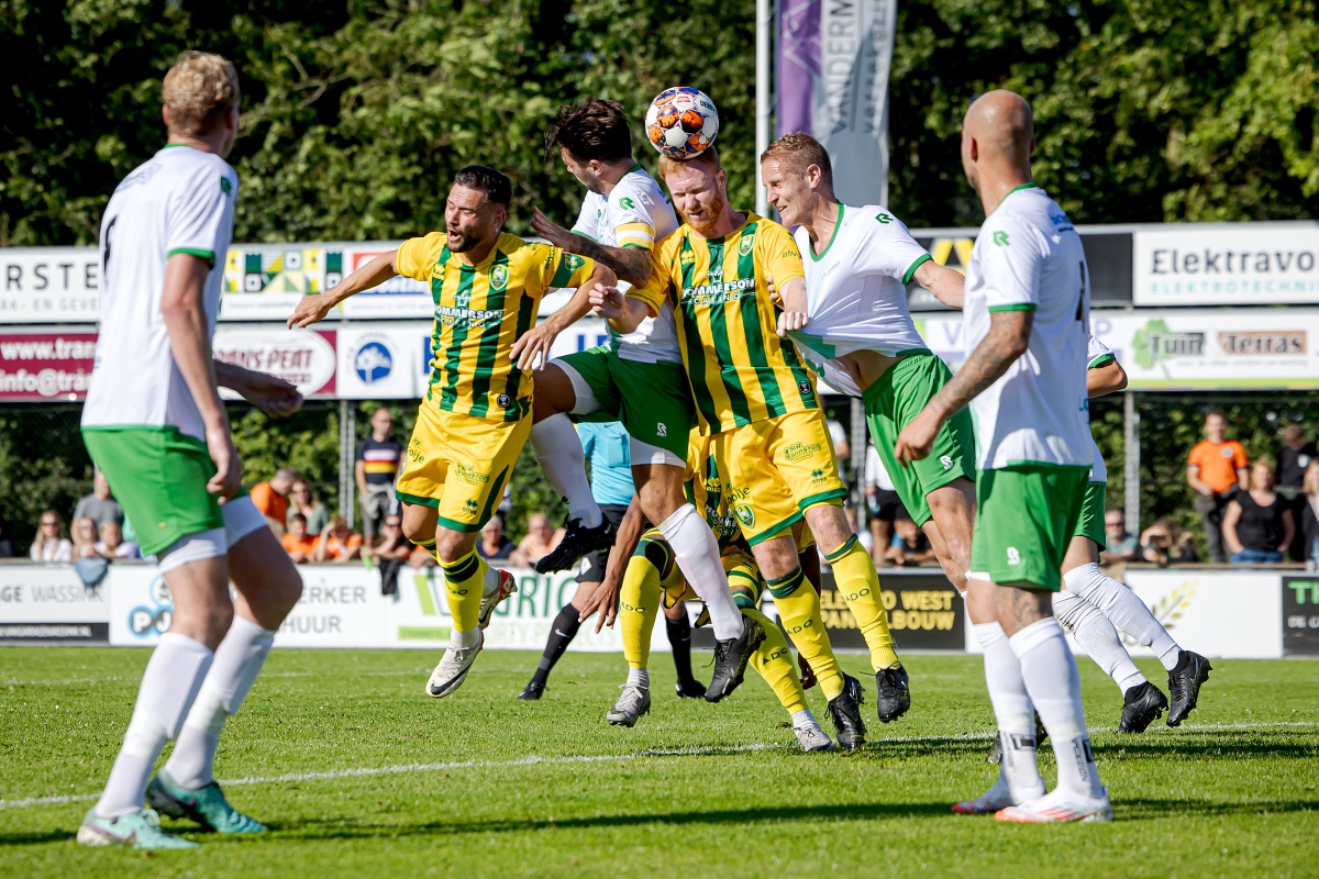 ADO Den Haag wint met 1-3 van Westlands elftal